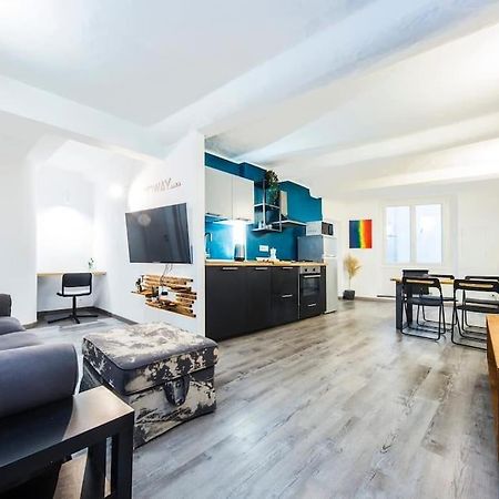 Midway Home, Nel Centro Storico Di Genova Εξωτερικό φωτογραφία
